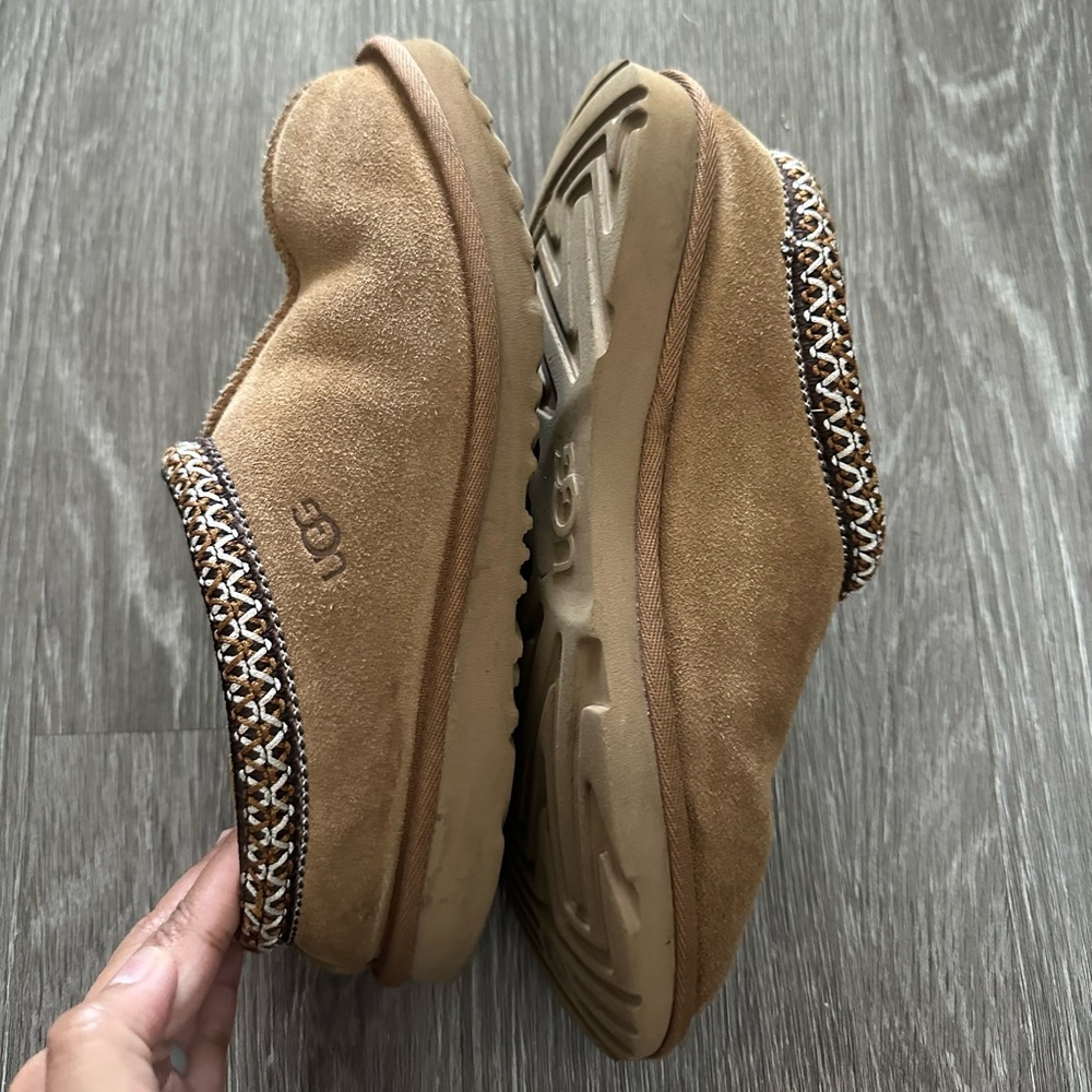 UGG tazz slippers